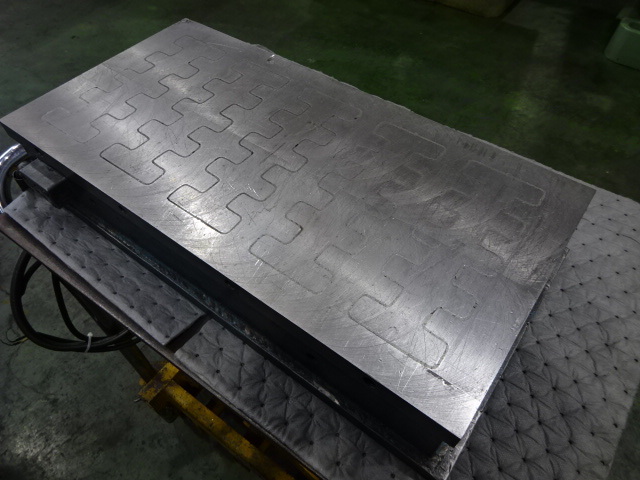 FUJI JIKOH PFB200X600 Magnet Chuck Image 2
