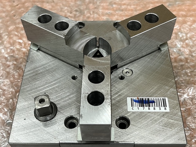 KAWATATEC Y-120 Lathe Chuck Image 2
