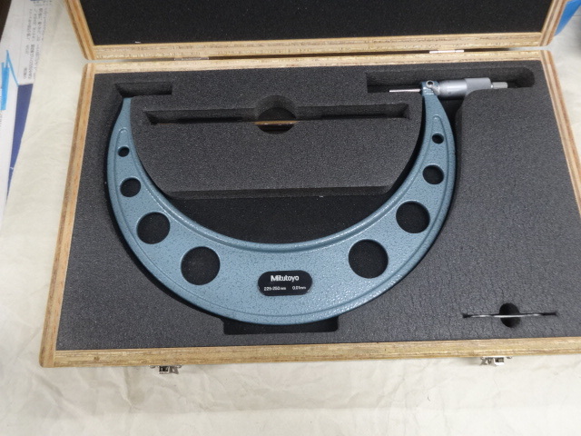 Mitutoyo OM-250 Micrometer (Outer) Image 1