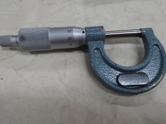 Mitutoyo M110-25 Micrometer (Outer) Image 3