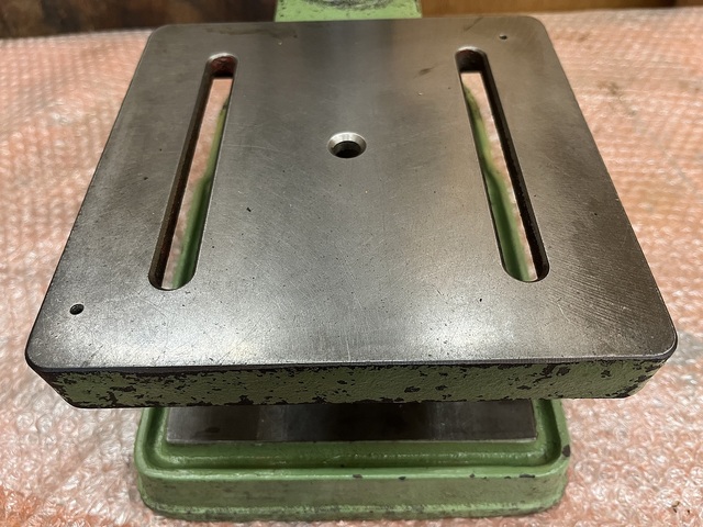 KIRA KRT-10 Desktop Drilling Machine Image 4