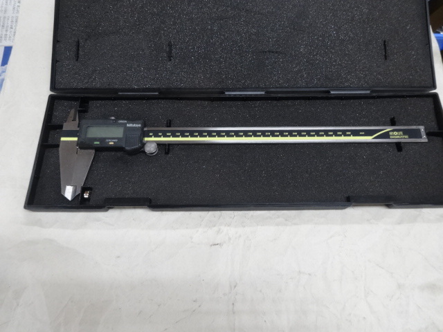 Mitutoyo CD-30C Vernier calipers Image 1