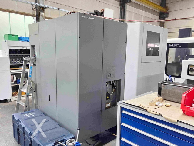 DECKEL MAHO DMC 1035 V Vertical Machining Center Image 4