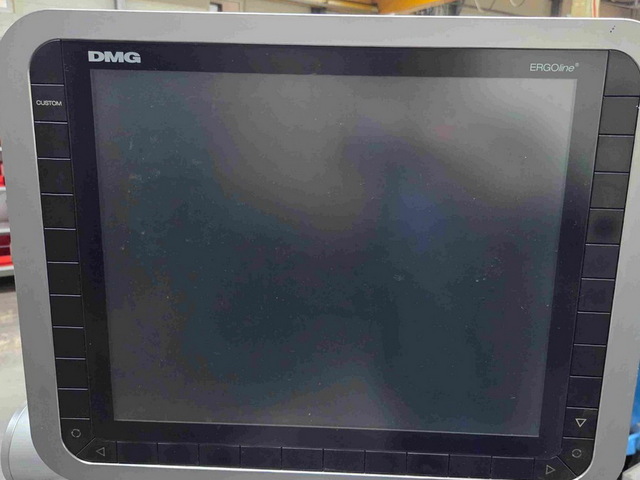 DECKEL MAHO DMC 835 V New Design Vertical Machining Center Image 7