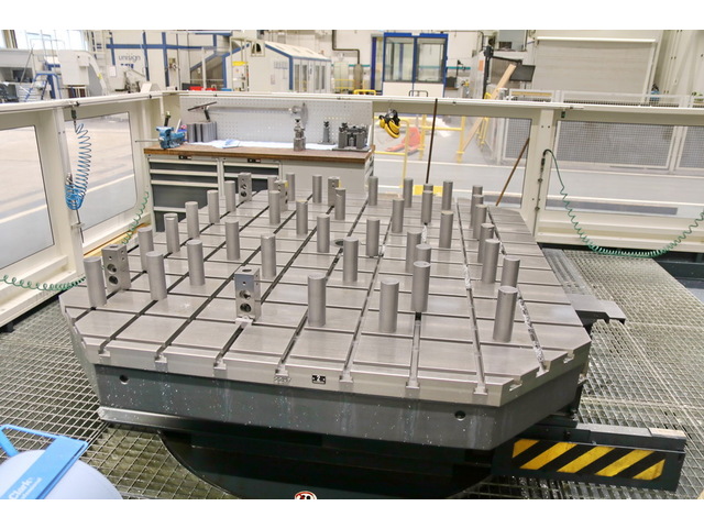DMG MORI DMC 340 U 5Axis Machining Center Image 11