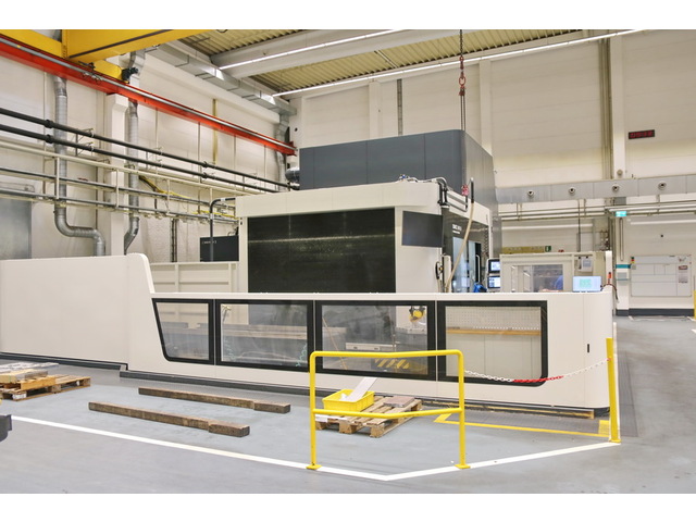 DMG MORI DMC 340 U 5Axis Machining Center Image 21