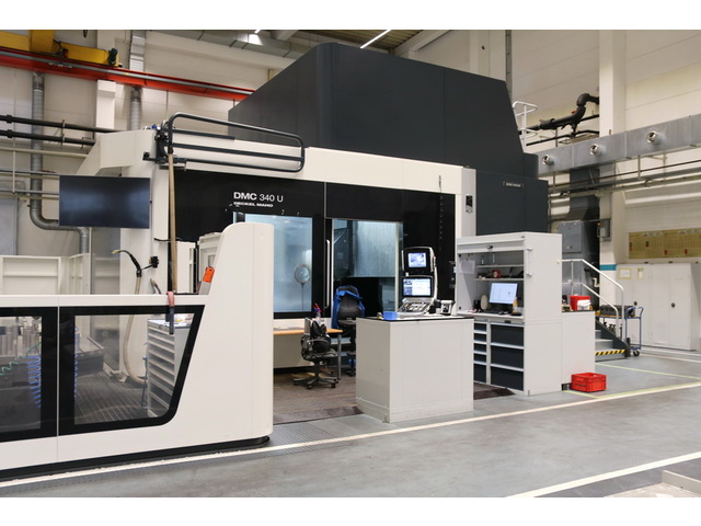 DMG MORI DMC 340 U 5Axis Machining Center Image 31