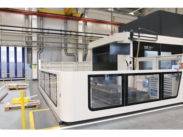 DMG MORI DMC 340 U 5Axis Machining Center Image 35