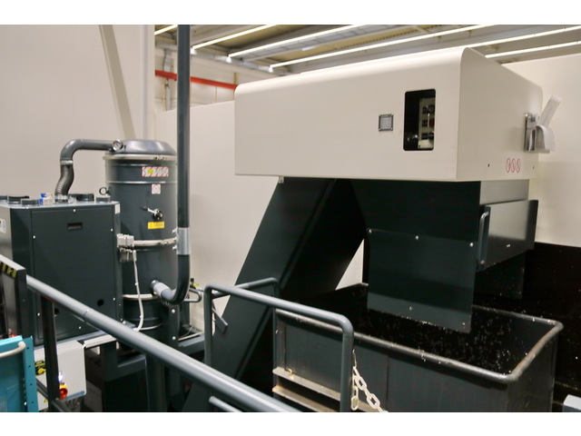 DMG MORI DMC 340 U 5Axis Machining Center Image 48