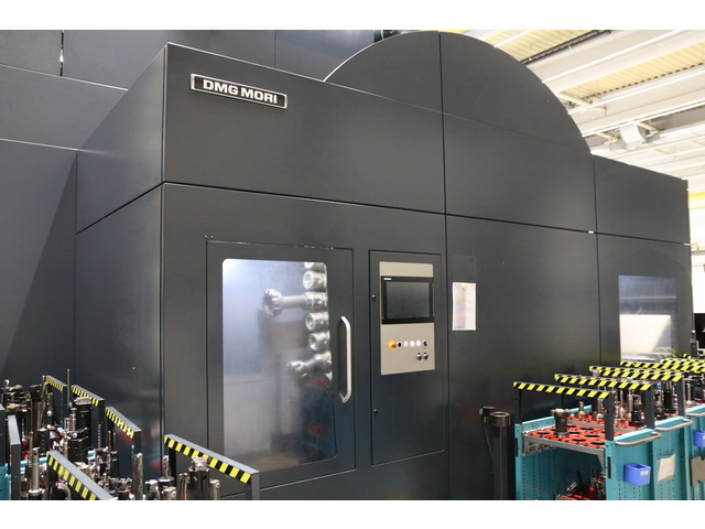 DMG MORI DMC 340 U 5Axis Machining Center Image 58