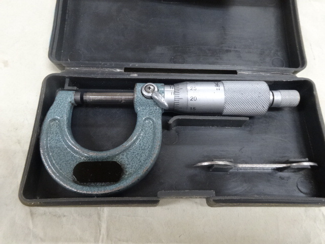Mitutoyo M110-25 Micrometer (Outer) Image 1