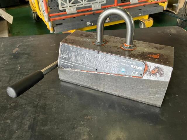 WALKER MAGNETICS BUX NEO500 Stand/Stage Image 3