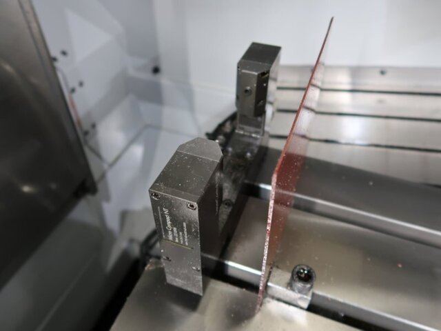 MAKINO V33i Vertical Machining Center Image 3