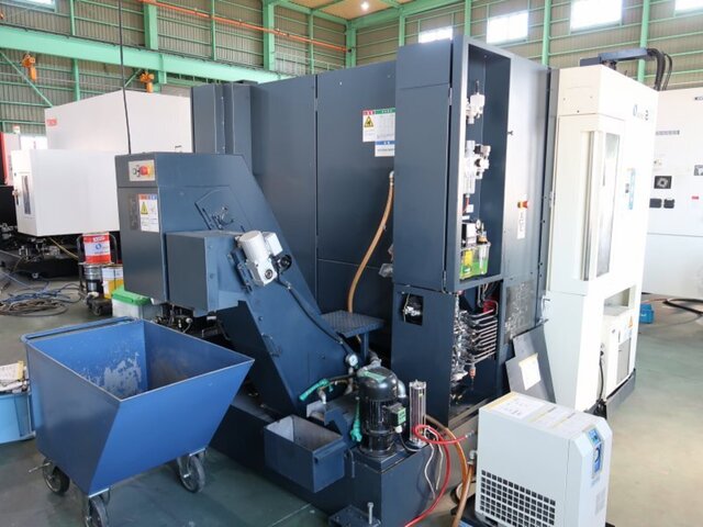 MAKINO a40 Horizontal Machining Center Image 6