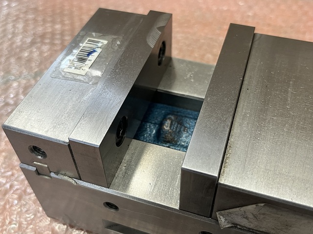 NABEYA LT40MC Vice Image 2