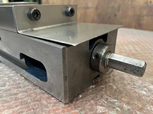 NABEYA LT40MC Vice Image 6