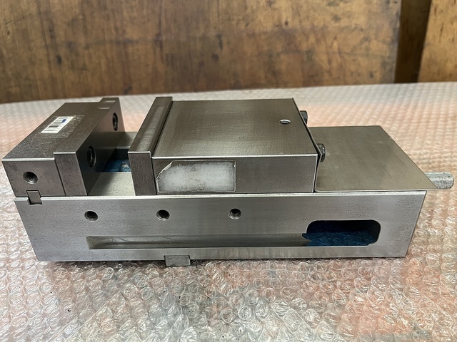 NABEYA LT40MC Vice Image 1