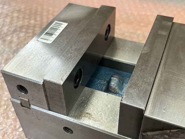 NABEYA LT40MC Vice Image 2