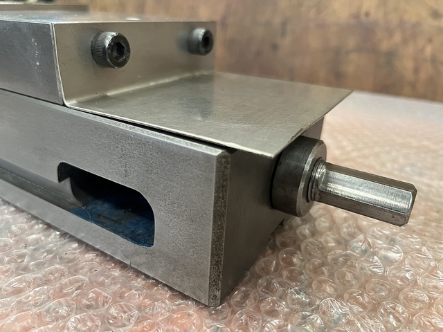 NABEYA LT40MC Vice Image 6