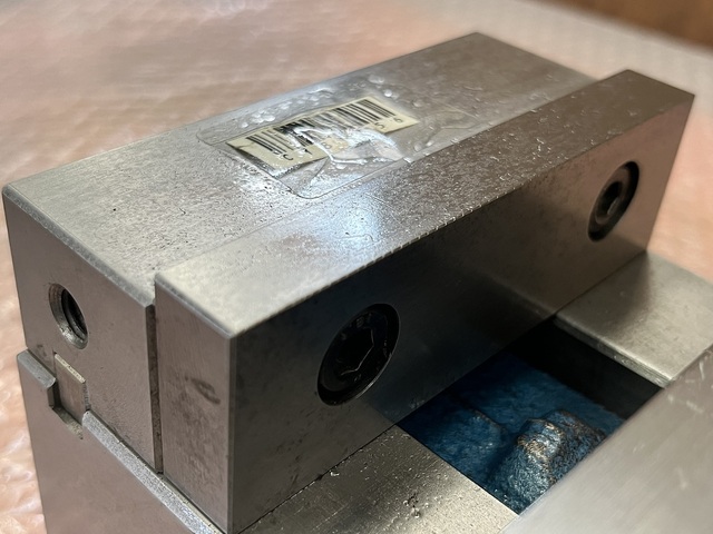 NABEYA LT40MC Vice Image 3