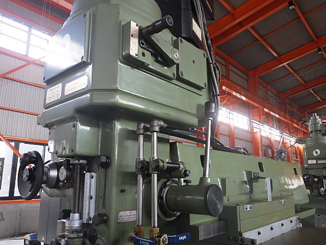 MAKINO KEV-55 NC Vertical Milling Machine Image 5