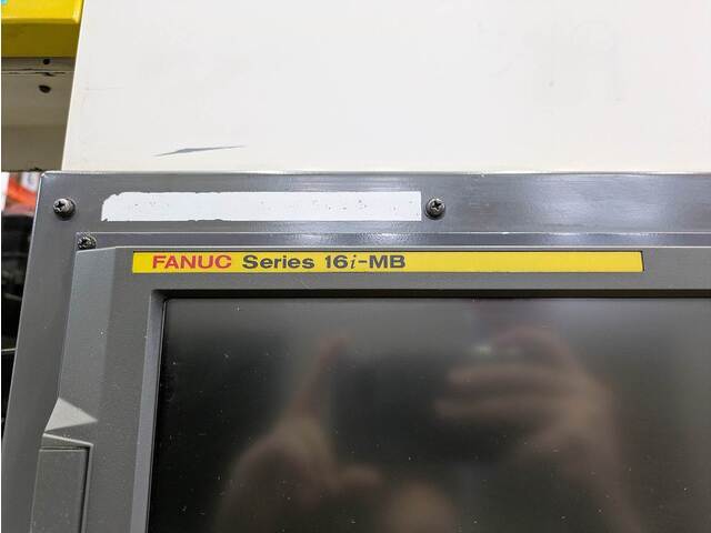 FANUC α-T21iDL Vertical Machining Center Image 7