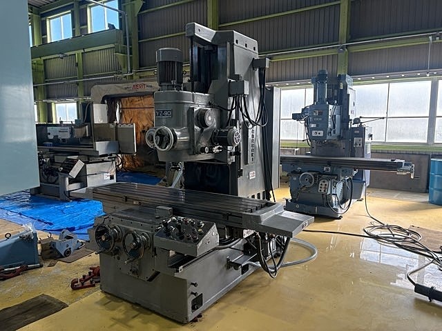 YAMASAKI GIKEN YZ-90 Vertical Milling Machine Image 2