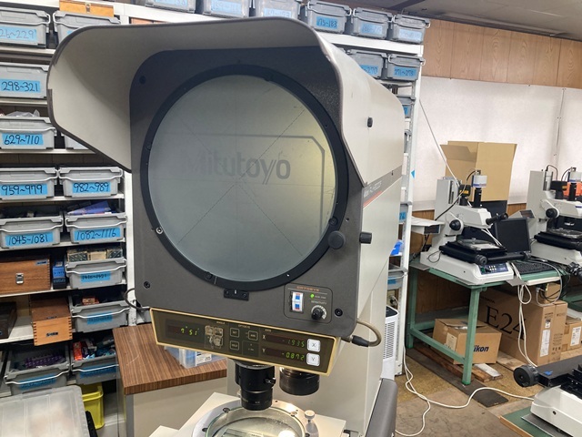 ミツトヨ PJ-H3000F 投影機 の画像 1枚目