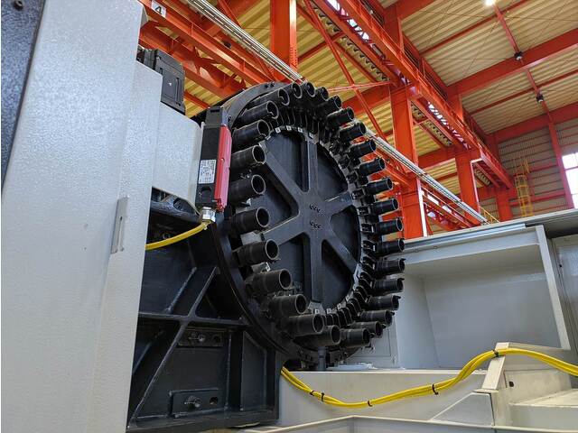 MAZAK VCN-510C-Ⅱ Vertical Machining Center Image 7