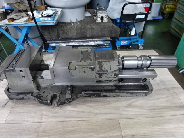 TSUDAKOMA VH-150 Vice Image 3