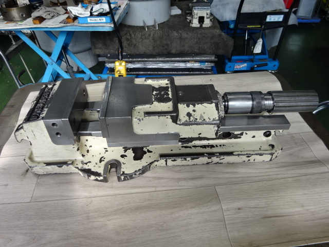 TSUDAKOMA VH-150 Vice Image 5