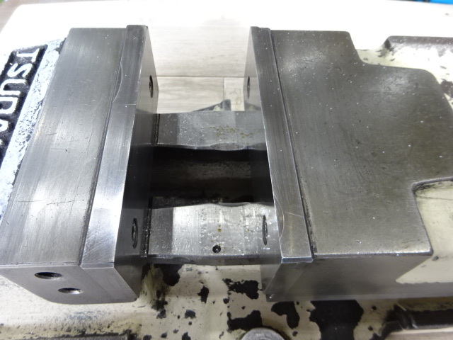 TSUDAKOMA VH-150 Vice Image 6