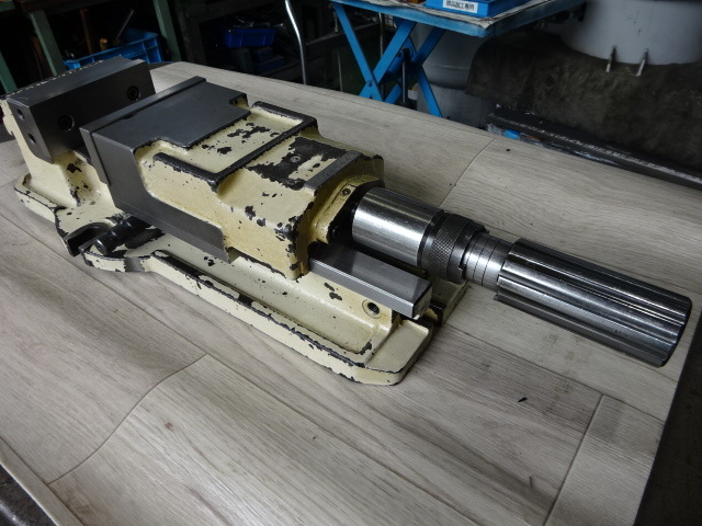 TSUDAKOMA VH-125 Vice Image 1