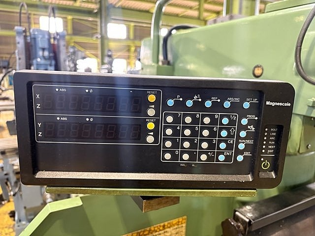 大隈豊和 STM-2R Vertical Milling Machine Image 9