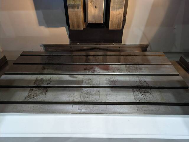OKK VM5Ⅲ Vertical Machining Center Image 4