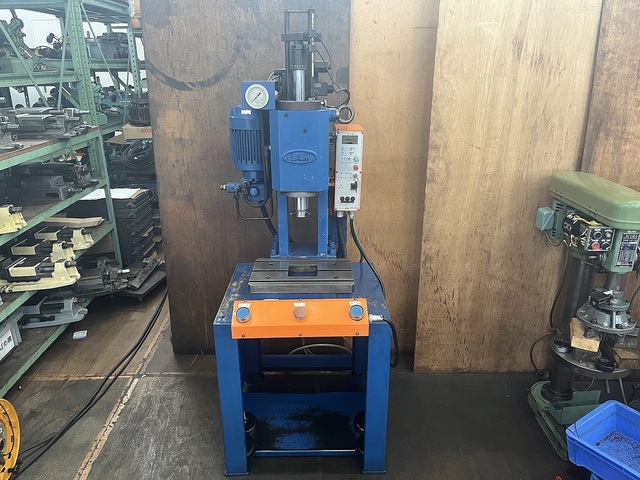 JAM HYP-305S Hydraulic Press Image 1