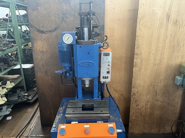 JAM HYP-305S Hydraulic Press Image 2