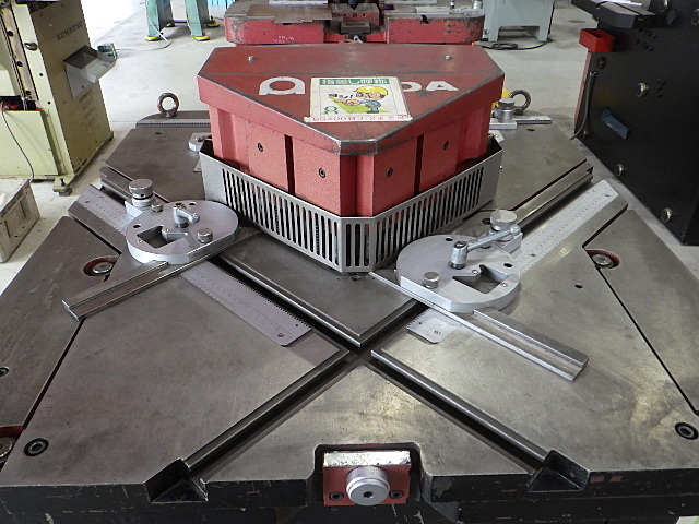 AMADA CSW-250 Corner Shear Image 2