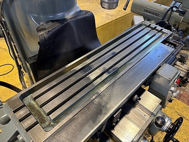 MAKINO KSAP-55 Vertical Milling Machine Image 6