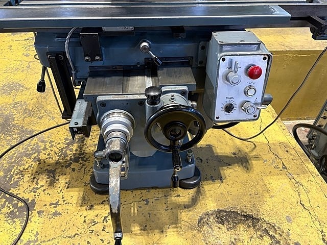 MAKINO KSAP-55 Vertical Milling Machine Image 7
