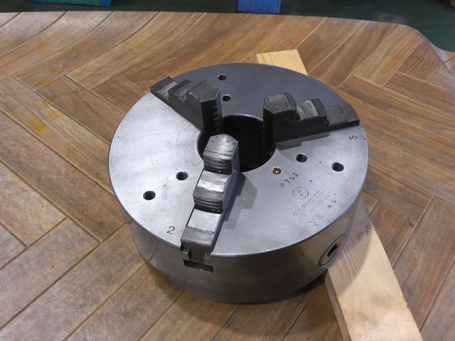 TEIKOKU CHUCK 9吋 Lathe Chuck Image 1