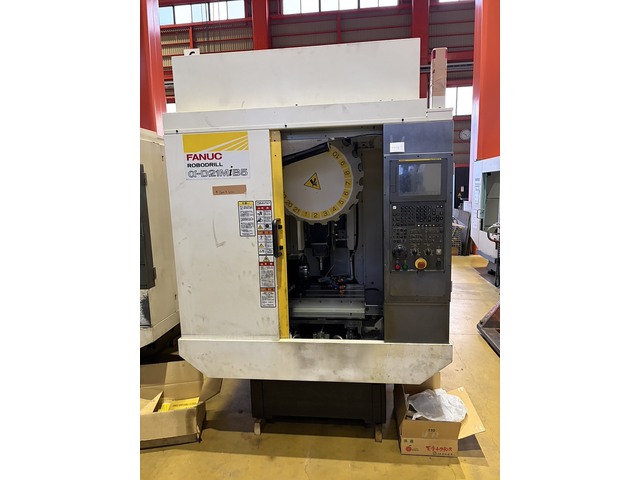 FANUC α-D21MiB5 Vertical Machining Center Image 1