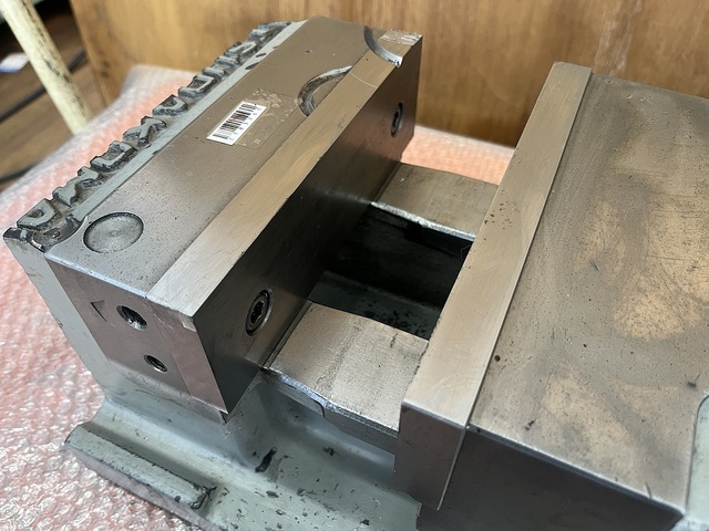 津田駒 VH-200 バイス の画像 2枚目