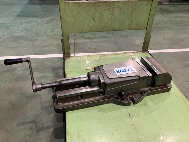 TAKEDA MACHINE TOOLS  Vice Image 1