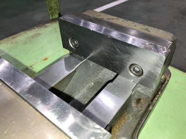 TAKEDA MACHINE TOOLS  Vice Image 4