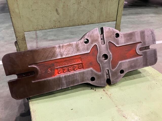 TAKEDA MACHINE TOOLS  Vice Image 6