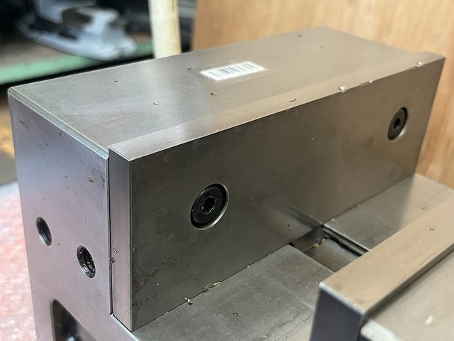 NABEYA LTCV200 Vice Image 3