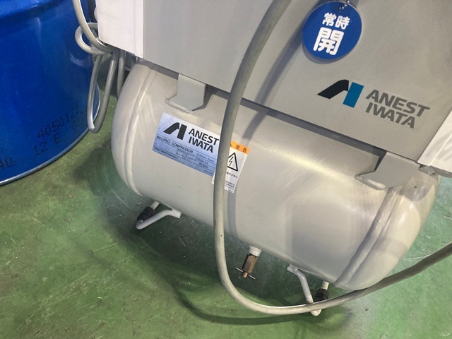 アネスト岩田 EFBS04-9.5 コンプレッサー の画像 3枚目