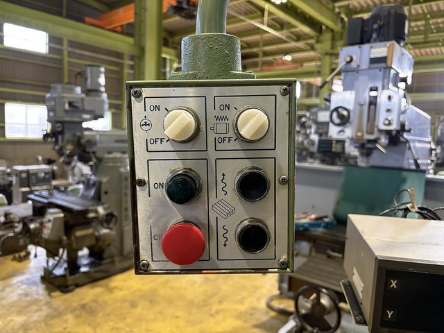 大隈豊和 STM-2R Vertical Milling Machine Image 7