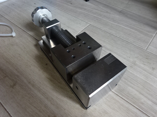 JAPAN AUTOMATIC MACHINE 口巾70 Vice Image 2
